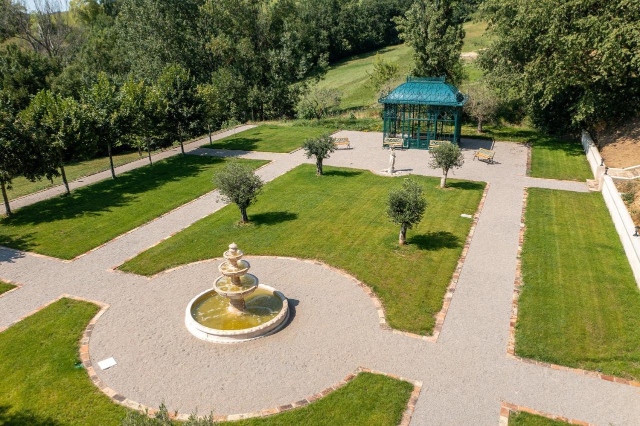 Les Cazettes Villa Damiatte ภายนอก รูปภาพ